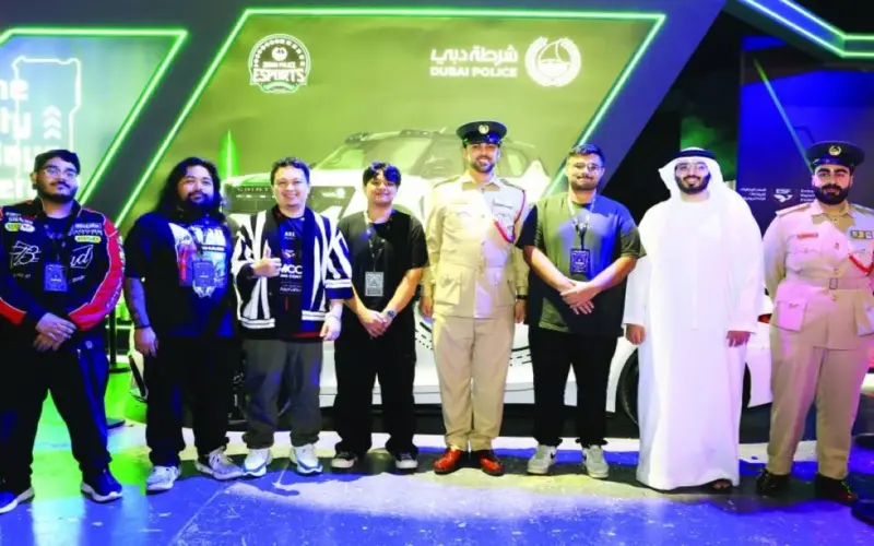شرطة دبي تختتم مشاركتها في مهرجان الألعاب والرياضات الرقمية وتكرم الفائزين